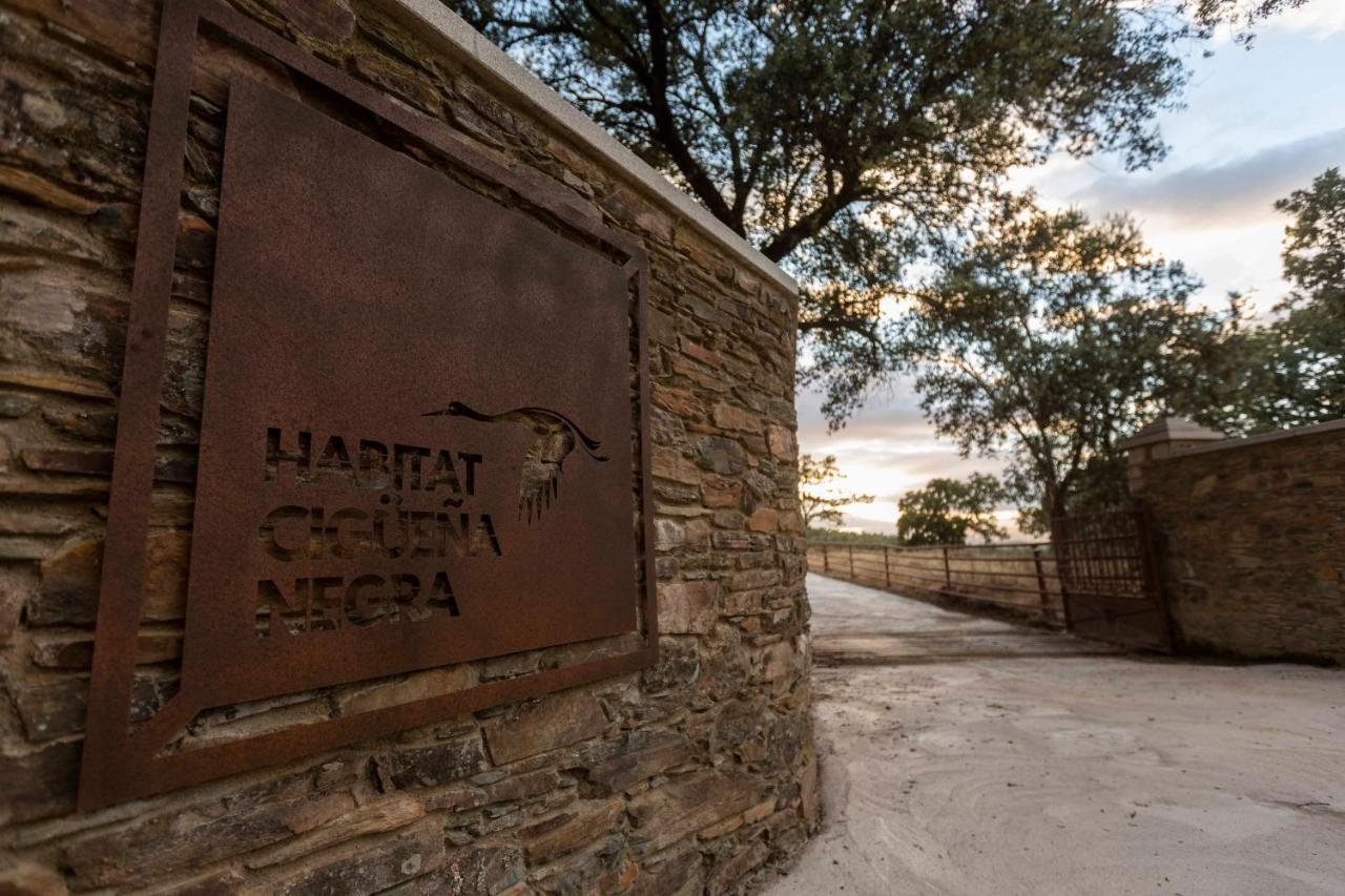 Habitat Cigueena Negra Valverde del Fresno Luaran gambar